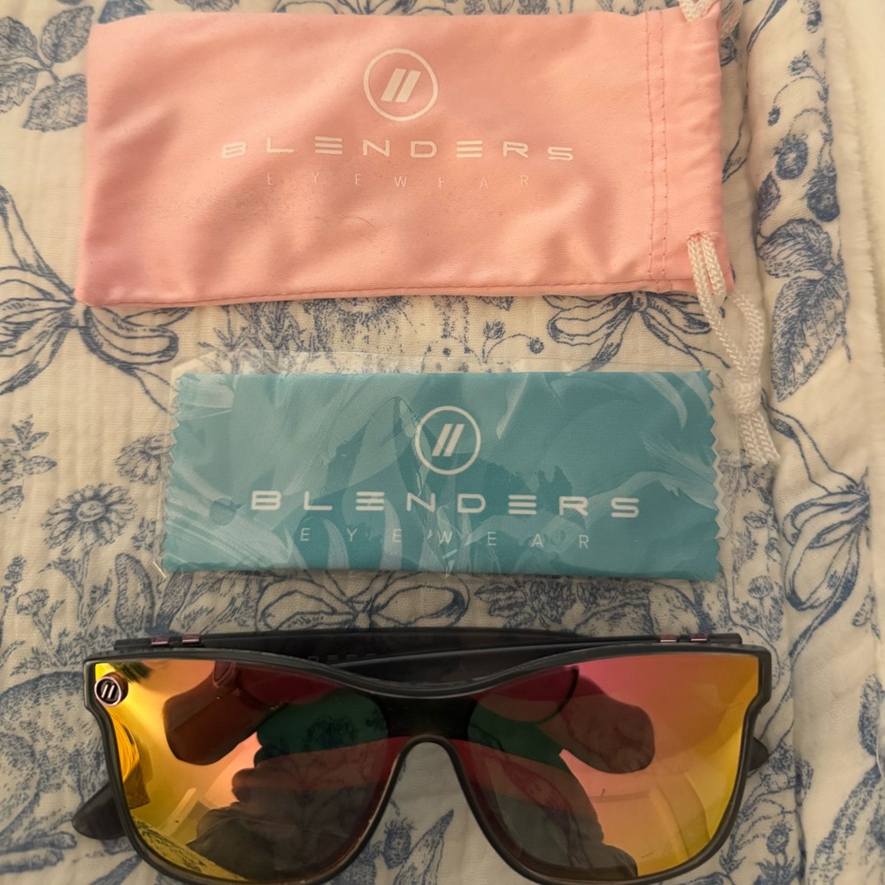 Vibrant Coral and Teal Sunglasses with Patterned Design